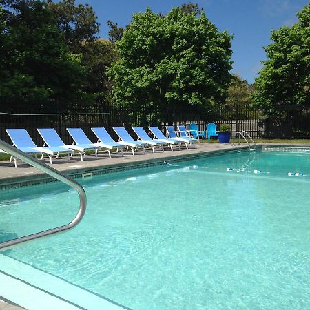 Chatham Seafarer Inn Bagian luar foto